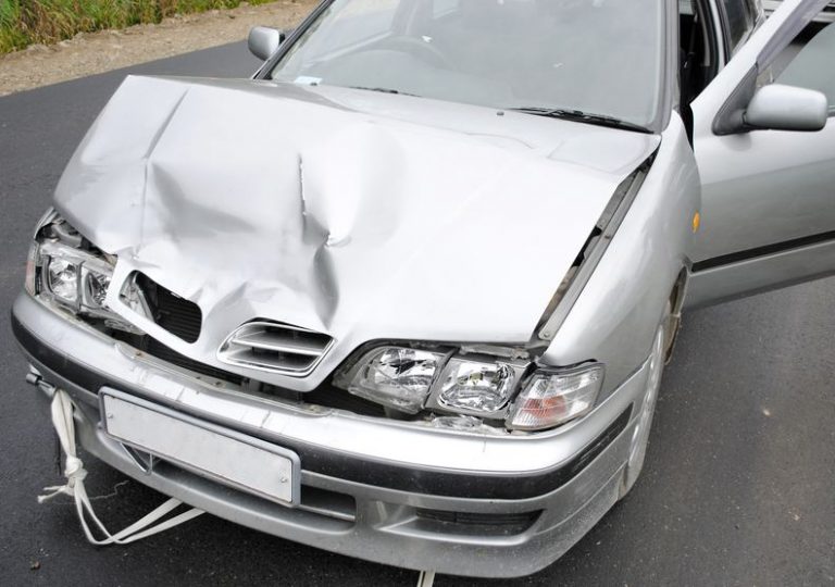 Some Things To Consider Before Calling A Mechanic After A Collision