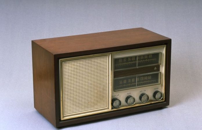 what-are-the-advantages-and-disadvantages-of-radio-advertising-ezilon